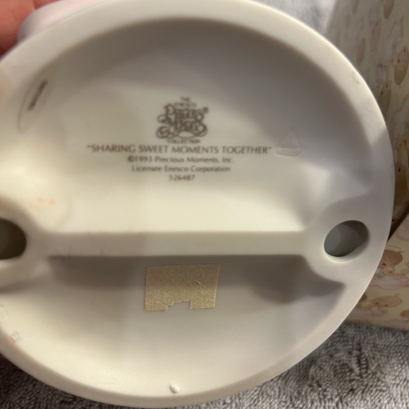 Sharing Sweet Moments Together Precious Moments Figurine in Box  Valentine - Picture 5 of 5